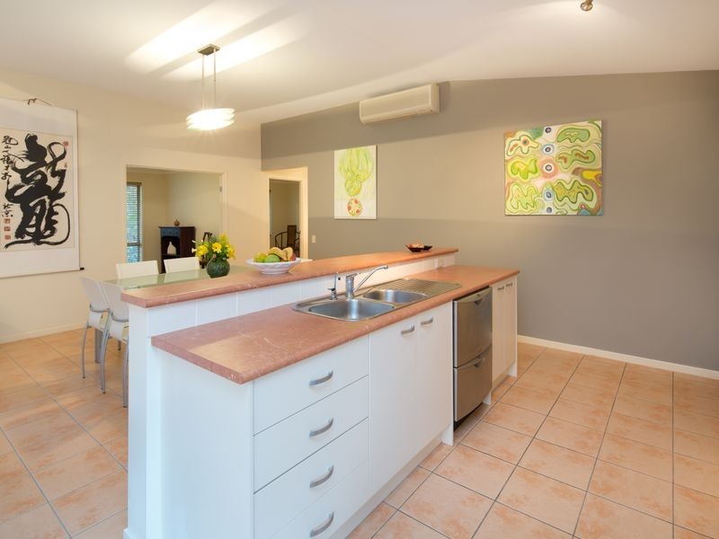 2 Kialoa Lane, Coomera Waters QLD 4209