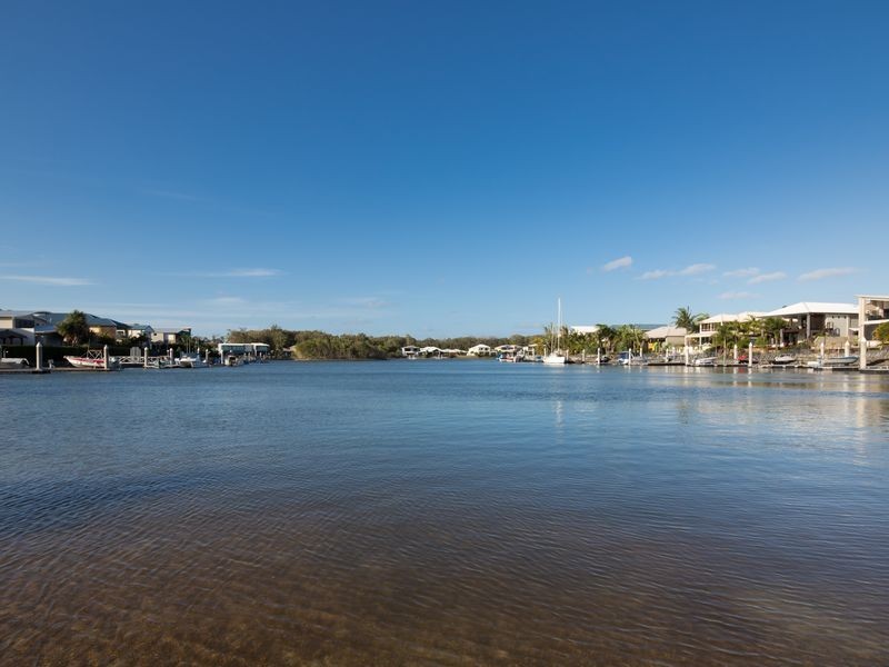 2 Kialoa Lane, Coomera Waters QLD 4209