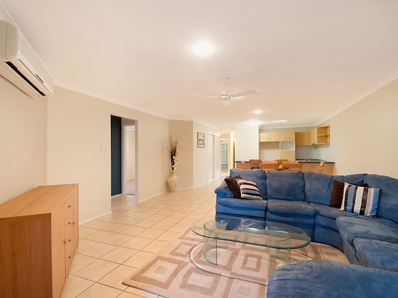 1/32 Bushgum Crescent, Upper Coomera QLD 4209