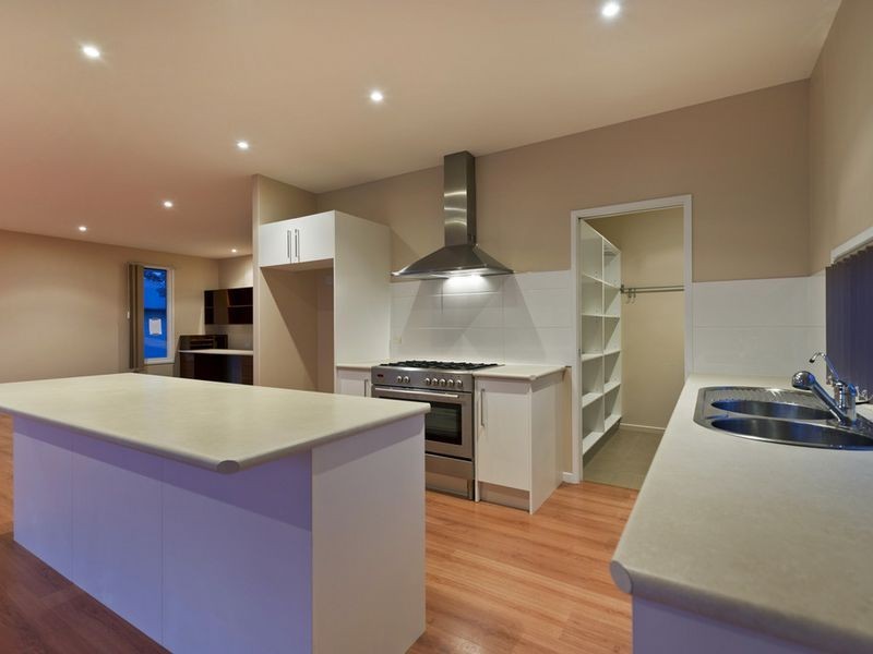 14 Berrimilla Lane, Coomera Waters QLD 4209