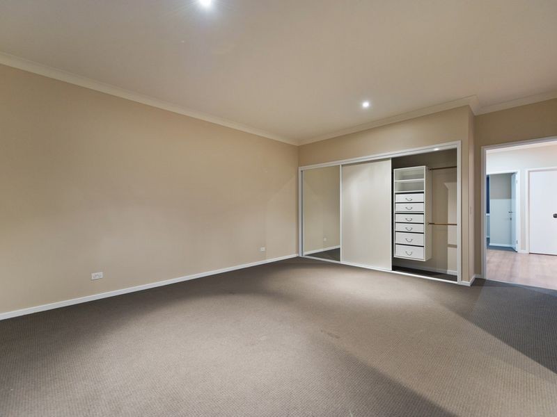 14 Berrimilla Lane, Coomera Waters QLD 4209