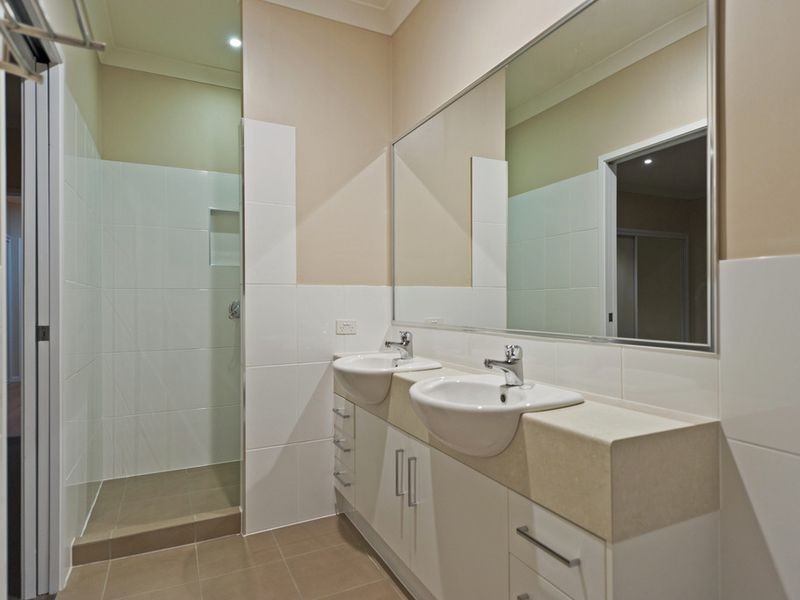 14 Berrimilla Lane, Coomera Waters QLD 4209