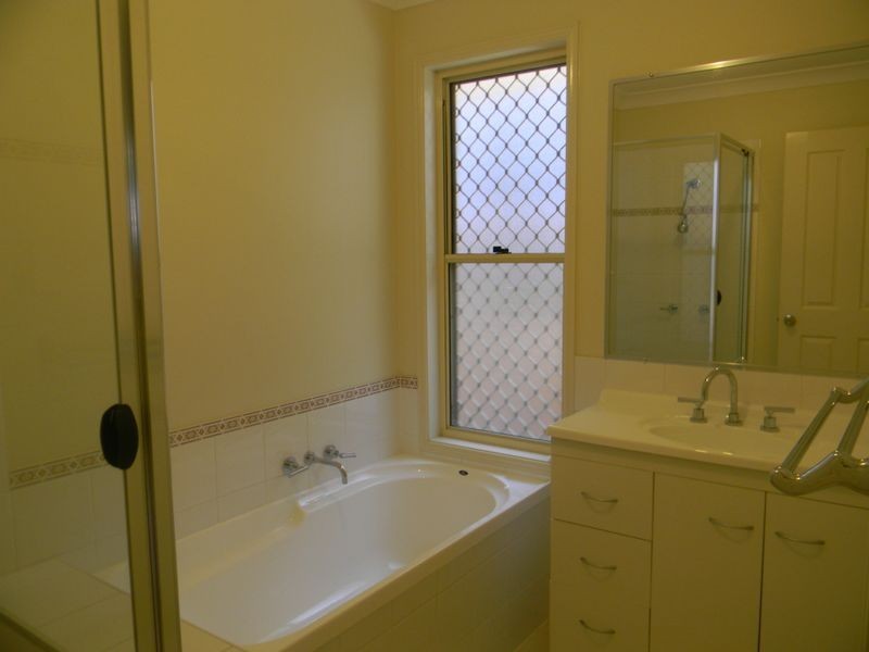 43 Billinghurst Crescent, Upper Coomera QLD 4209