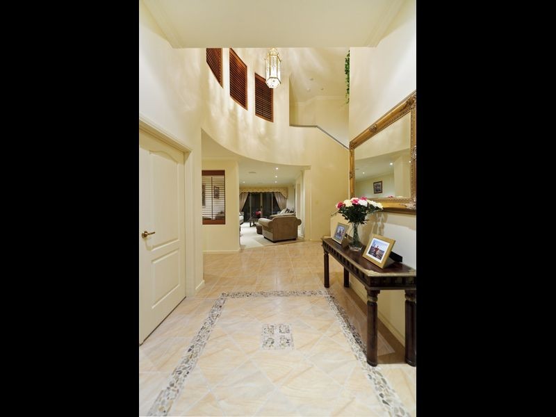 9 Siandra Crescent, Coomera Waters QLD 4209