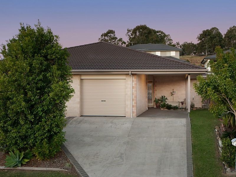 2/8 Mocha Way, Pimpama QLD 4209