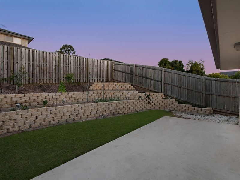 2/8 Mocha Way, Pimpama QLD 4209