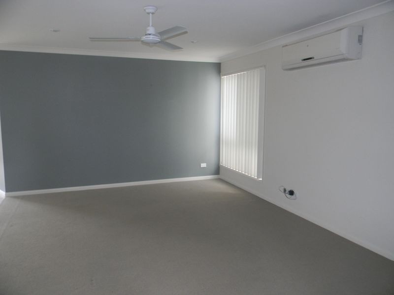 12 Kingsford Drive, Upper Coomera QLD 4209