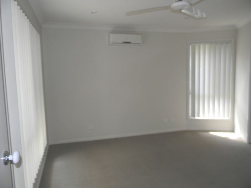 12 Kingsford Drive, Upper Coomera QLD 4209