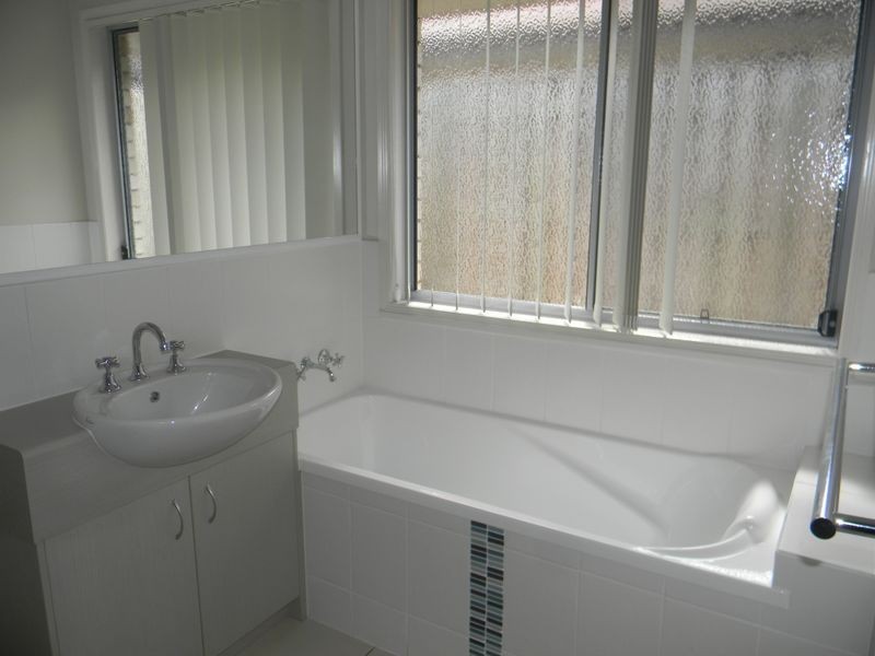 12 Kingsford Drive, Upper Coomera QLD 4209