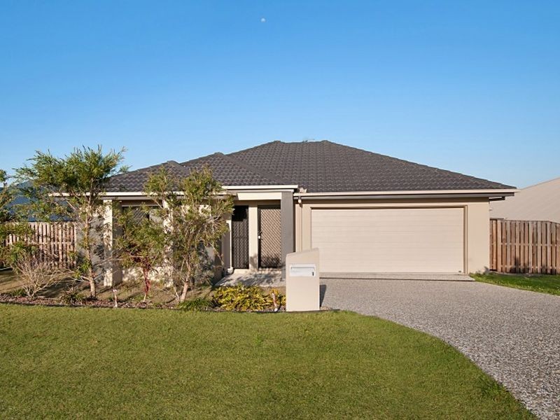 8 Greendragon Crescent, Upper Coomera QLD 4209