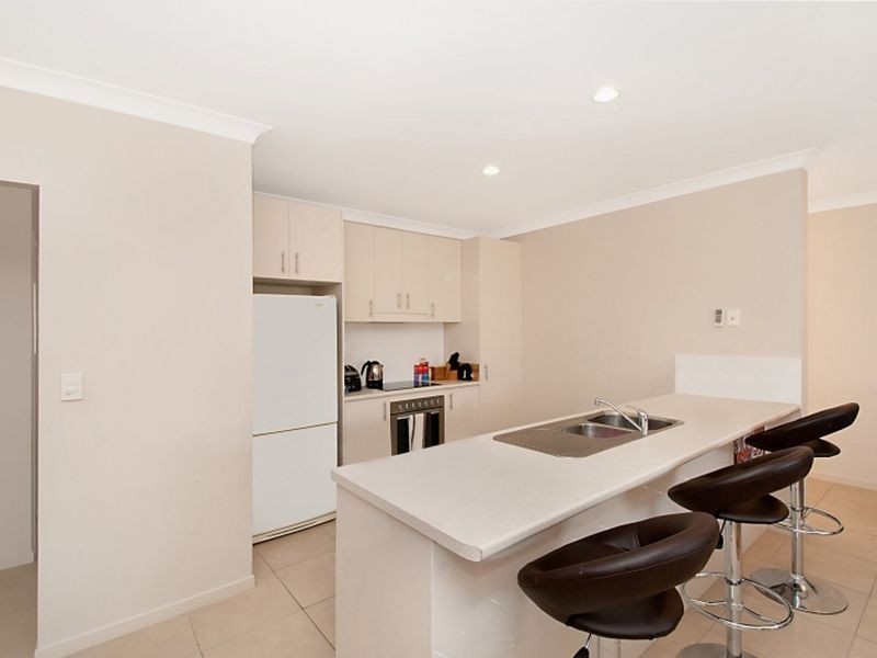 8 Greendragon Crescent, Upper Coomera QLD 4209