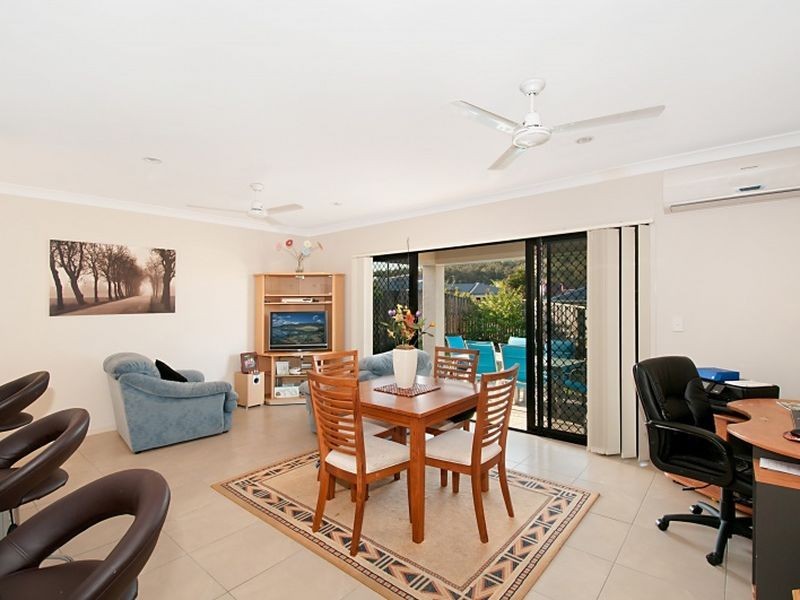 8 Greendragon Crescent, Upper Coomera QLD 4209