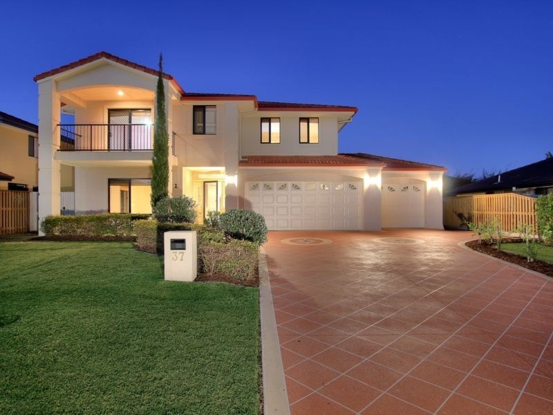 37 Regatta Avenue, Oxenford QLD 4210