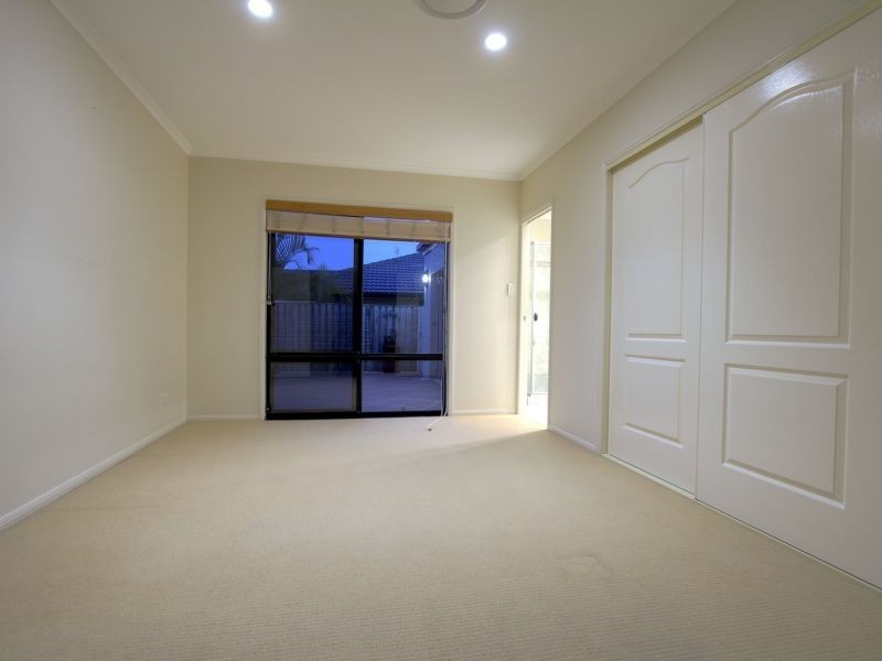 37 Regatta Avenue, Oxenford QLD 4210