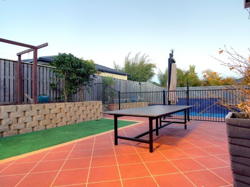 37 Regatta Avenue, Oxenford QLD 4210