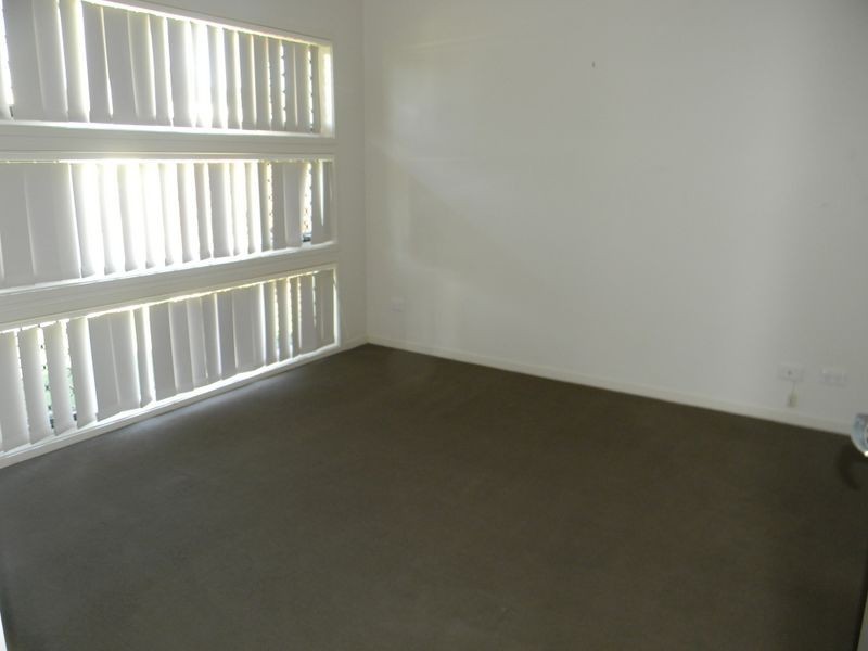 8 Henry Street, Coomera QLD 4209