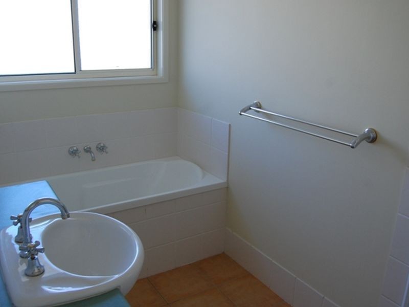 19 Billinghurst Crescent, Upper Coomera QLD 4209