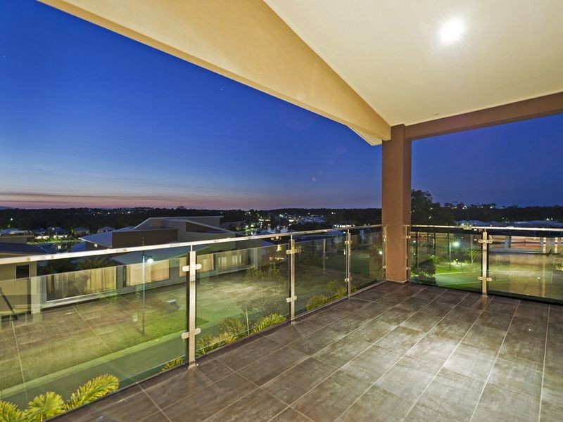 8 Village High Crescent, Coomera Waters QLD 4209