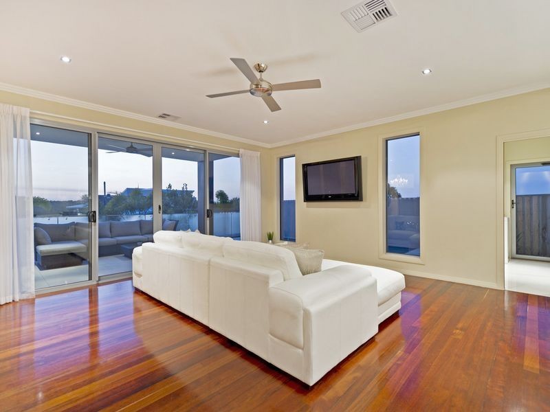 8 Village High Crescent, Coomera Waters QLD 4209