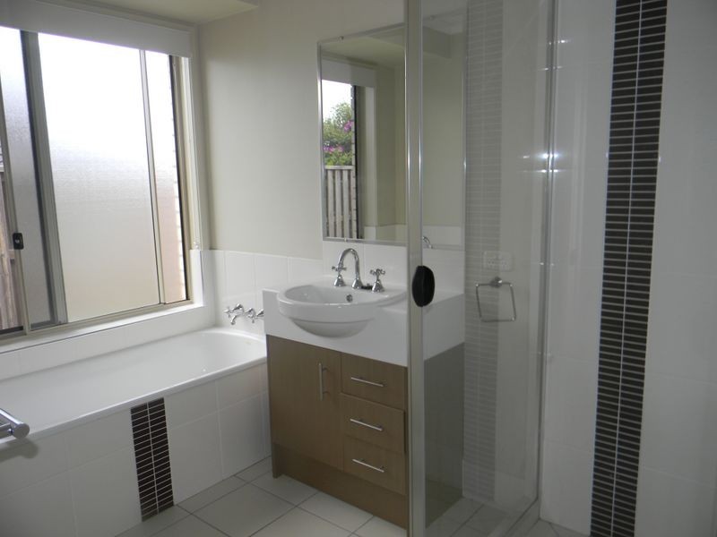 22 Greenleaf Street, Upper Coomera QLD 4209