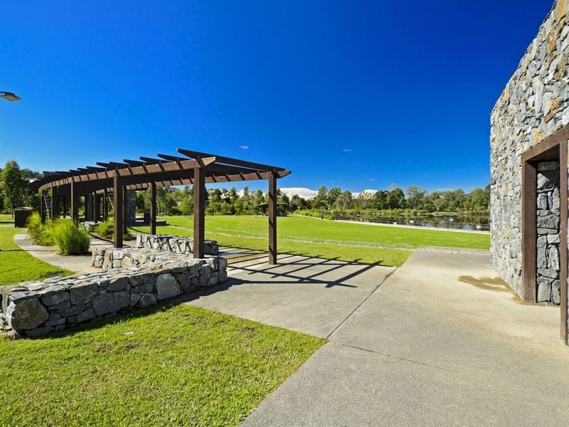 10 Barrington Street, Upper Coomera QLD 4209