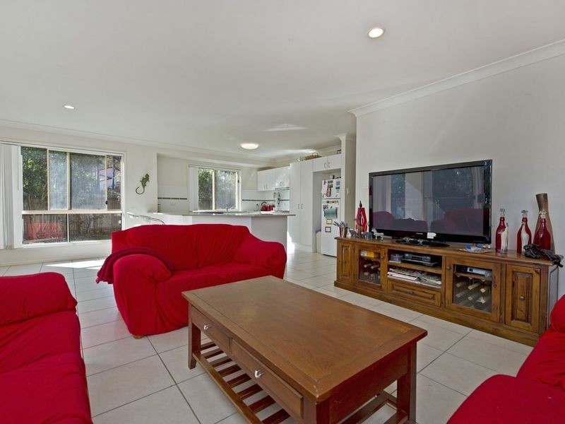 2/1 Gannon Way, Upper Coomera QLD 4209