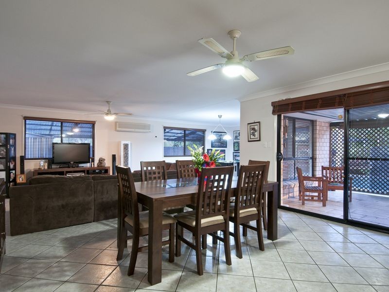 1 Blueash Crescent, Oxenford QLD 4210