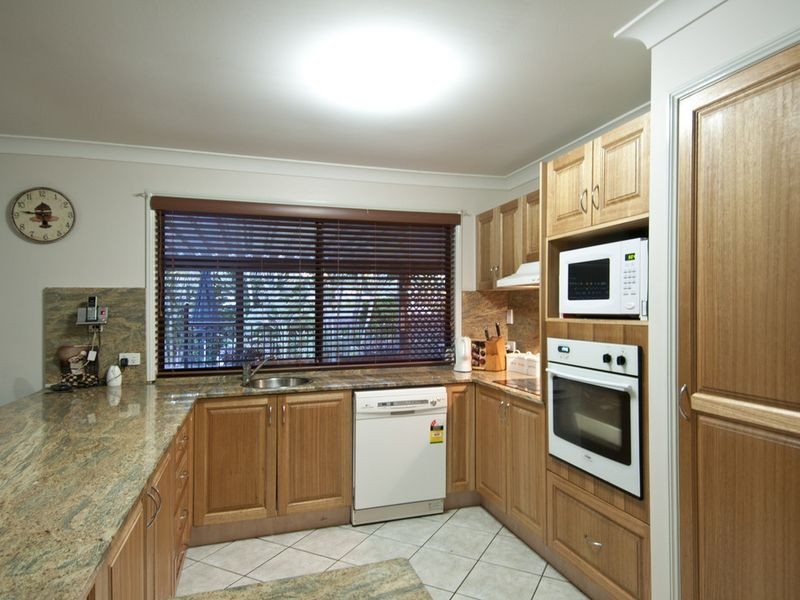 1 Blueash Crescent, Oxenford QLD 4210