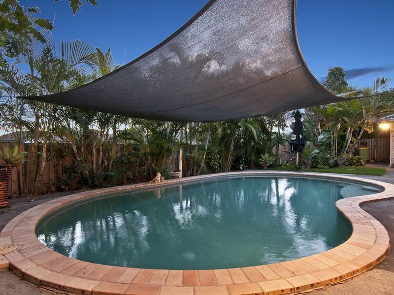 1 Blueash Crescent, Oxenford QLD 4210