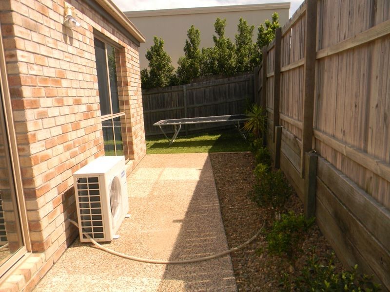 2/15 Sandhurst Street, Upper Coomera QLD 4209