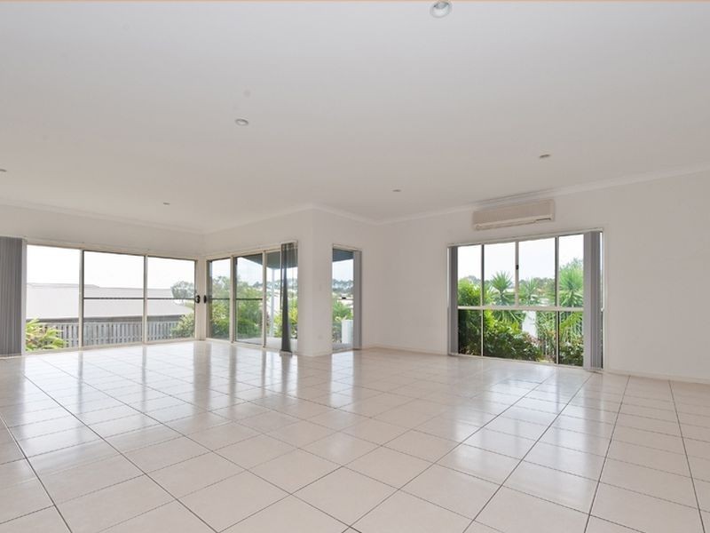 9 Sailaway Court, Coomera Waters QLD 4209