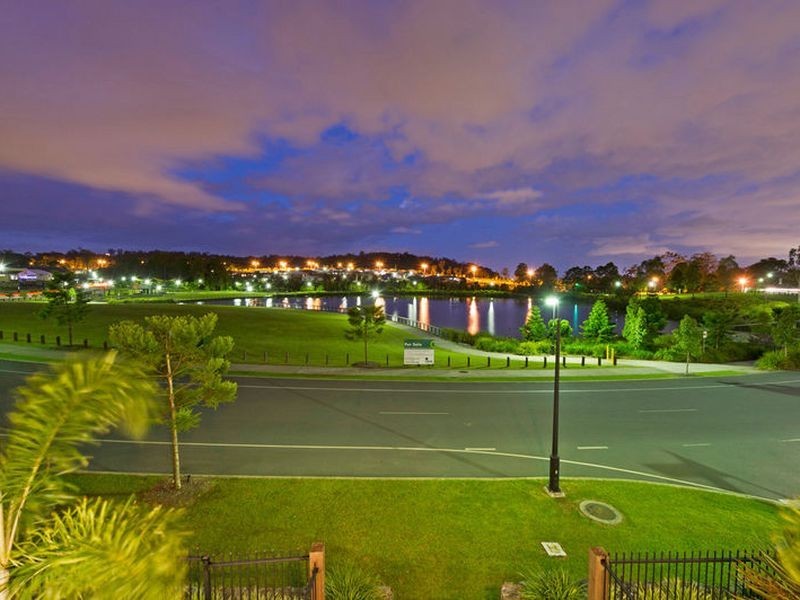 18 Rose Valley Drive, Upper Coomera QLD 4209