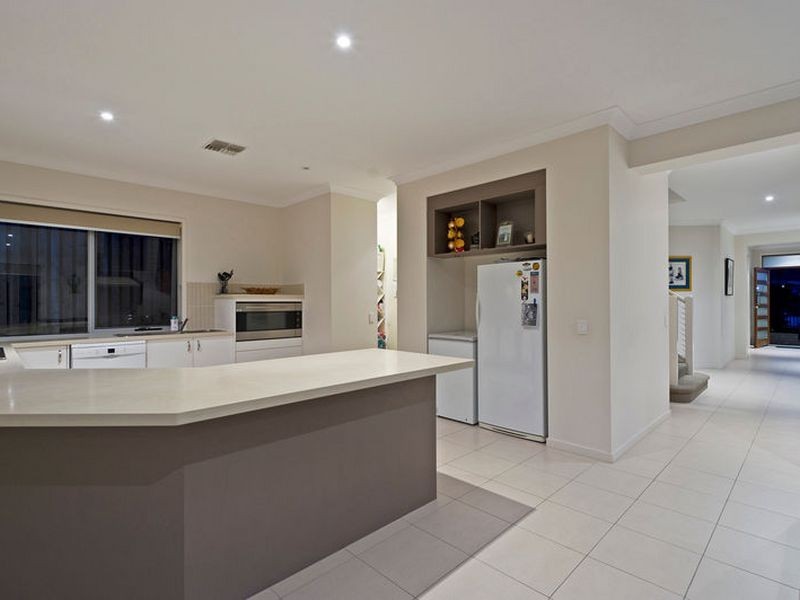 18 Rose Valley Drive, Upper Coomera QLD 4209