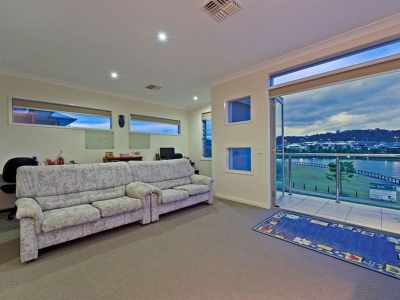 18 Rose Valley Drive, Upper Coomera QLD 4209