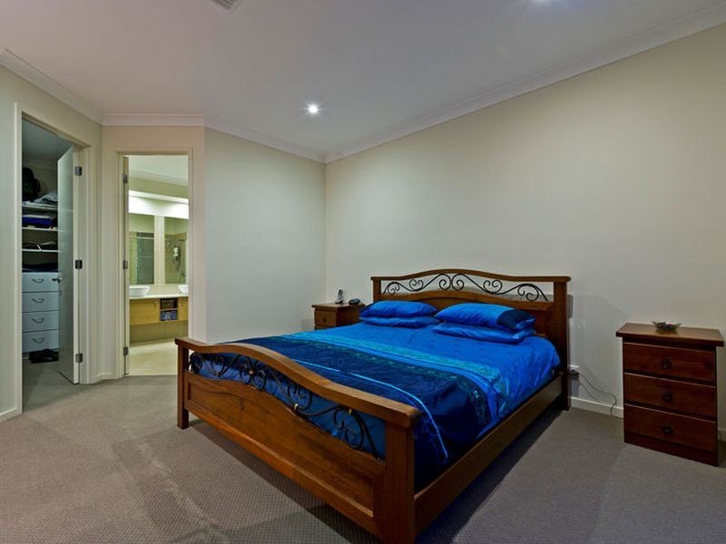 18 Rose Valley Drive, Upper Coomera QLD 4209