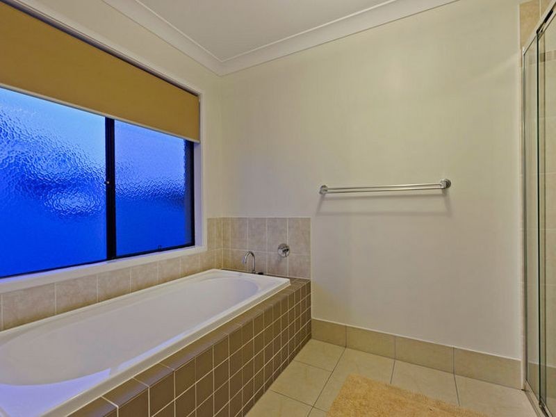 6 Kintail Lane, Coomera Waters QLD 4209