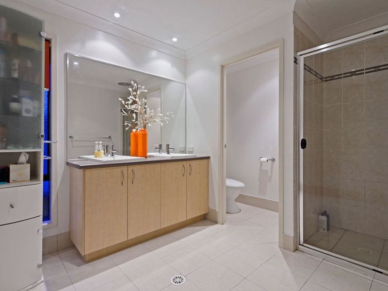 6 Kintail Lane, Coomera Waters QLD 4209