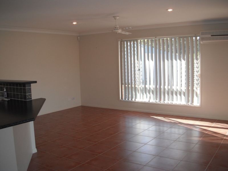 8 Habitat Way, Upper Coomera QLD 4209