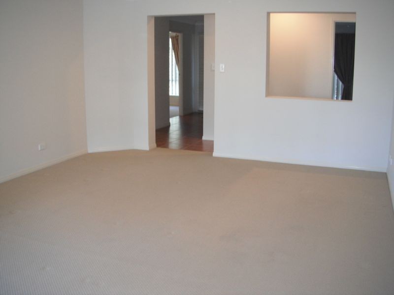 8 Habitat Way, Upper Coomera QLD 4209