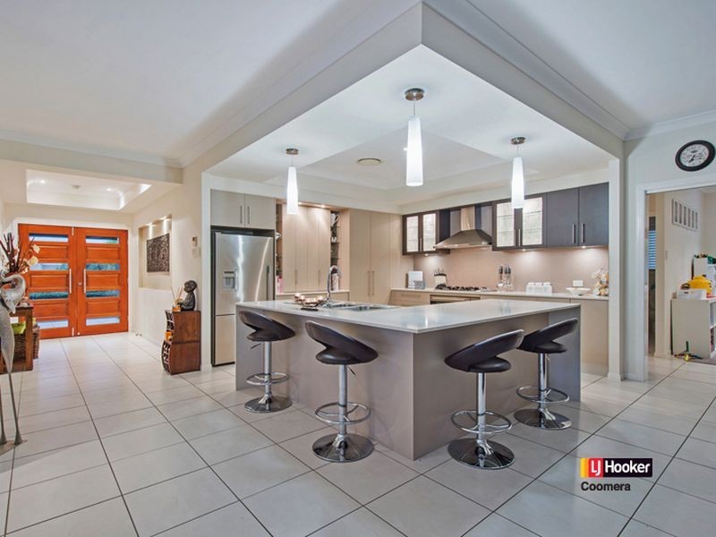 8 Kintail Lane, Coomera Waters QLD 4209