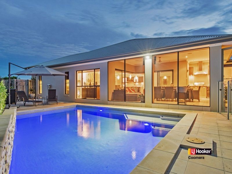 8 Kintail Lane, Coomera Waters QLD 4209