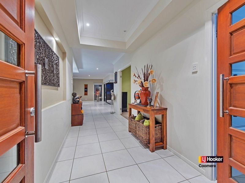 8 Kintail Lane, Coomera Waters QLD 4209