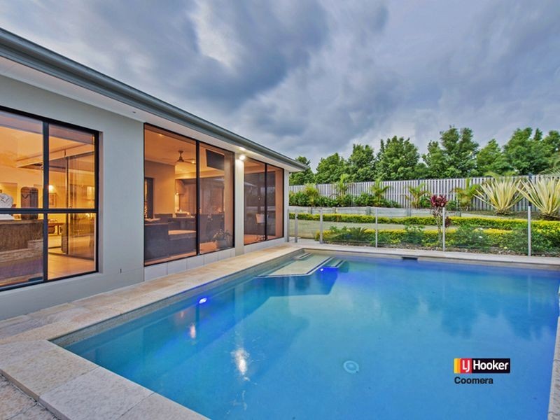 8 Kintail Lane, Coomera Waters QLD 4209