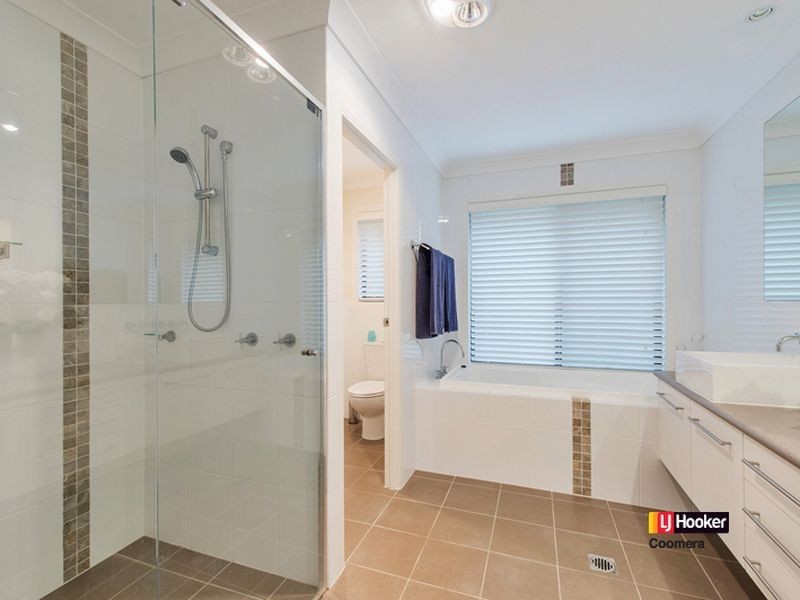8 Kintail Lane, Coomera Waters QLD 4209