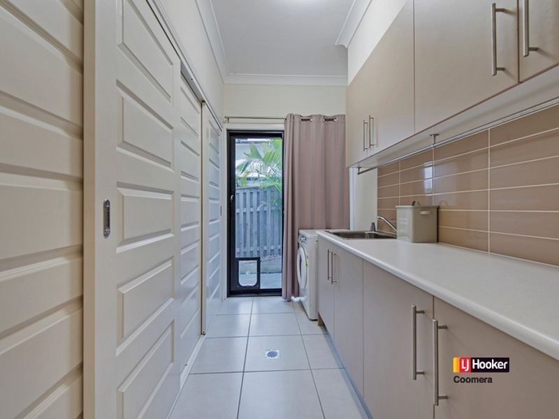 8 Kintail Lane, Coomera Waters QLD 4209