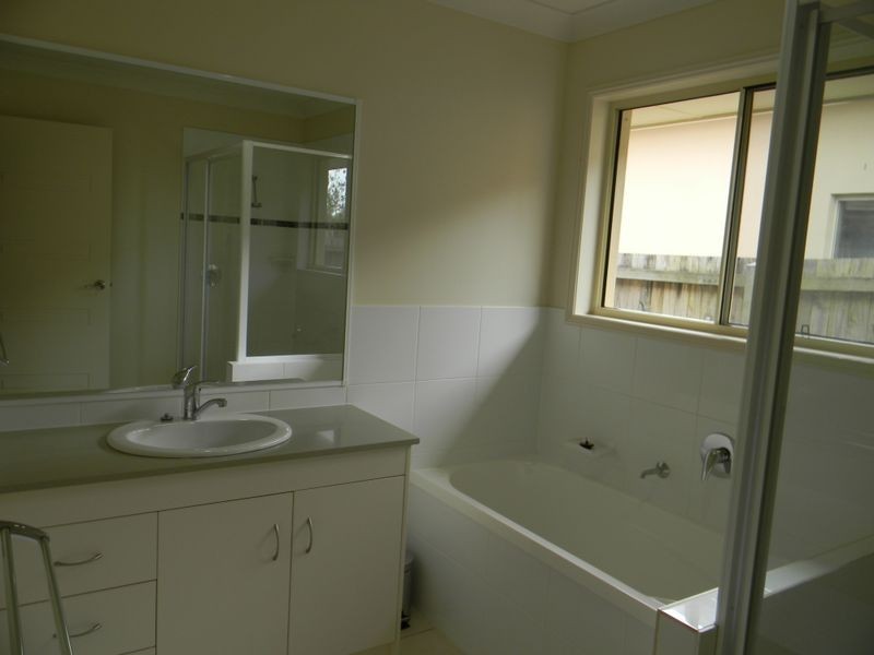 6 Madison Road, Coomera QLD 4209