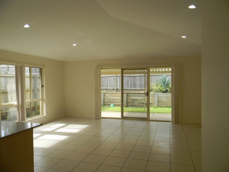 6 Madison Road, Coomera QLD 4209