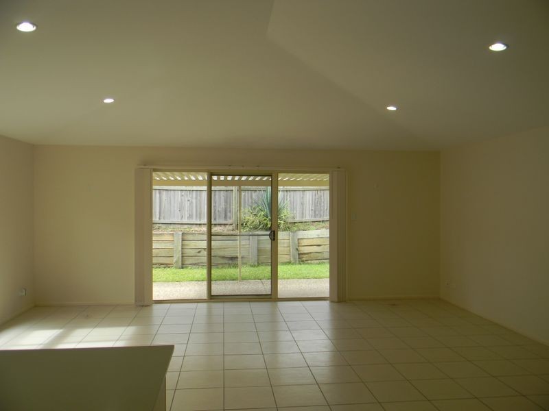 6 Madison Road, Coomera QLD 4209