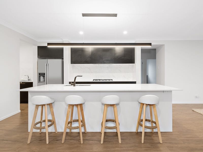 15 Challenger Way, Coomera Waters QLD 4209