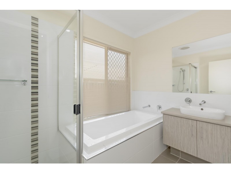 17 Severn Street, Coomera QLD 4209